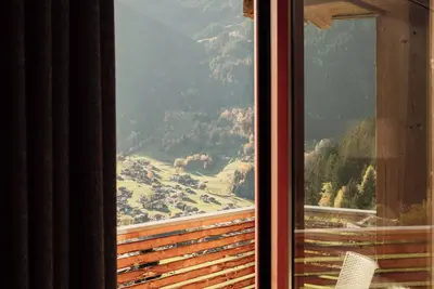 Image de The apartment with 2 bedrooms offers 73 m² of space to feel at home.
