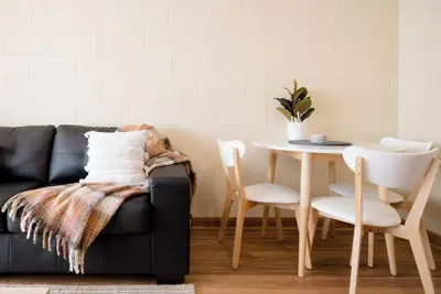 Image de Cosy & Convenient: WiFi & Parking