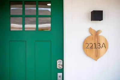 Image de Boutique Hotel Suite ~ minutes from Magnolia + Bu