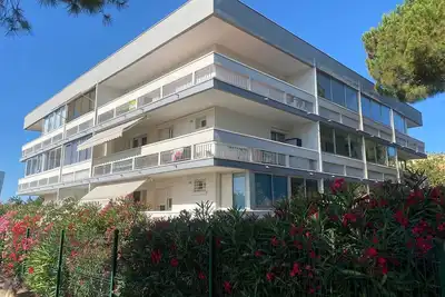 Image de Charmant F2 avec terrasse de 25m² et parking, proche Thermes à Balaruc-les-Bains