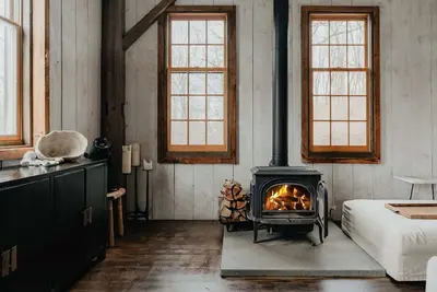 Image de Hemlock Hill Barn - Hillside Views, Hot Tub + Pond
