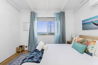 Image de Stunning Ocean Views | Beachfront 3br Home