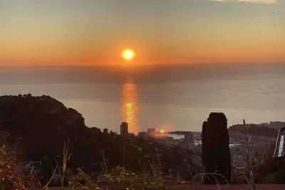 Villa Charme Vue Mer et Monaco 4 Chambres av Climatisation, Piscine et 2 Parking