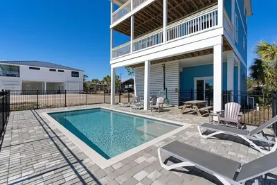 Image de Beachfront Paradise, with private pool & beach access, Spring dates open!