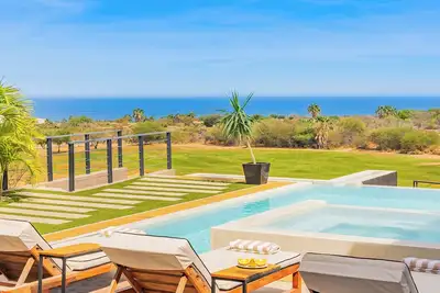 Image de New to Vrbo! Casa Sonrisa: Modern home on Club Campestre Golf. Promos available.