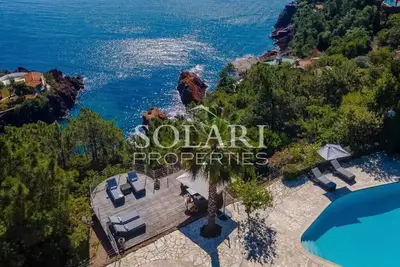 Image de Villa avec piscine Ă Theoule - 8 personnes