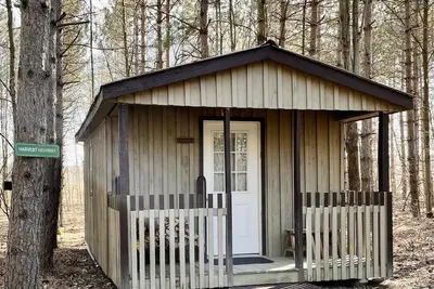 Image de Harvest Moon - Romantic - Off Grid - Wine Trail Cabin - Pet Friendly! 4 Seasons