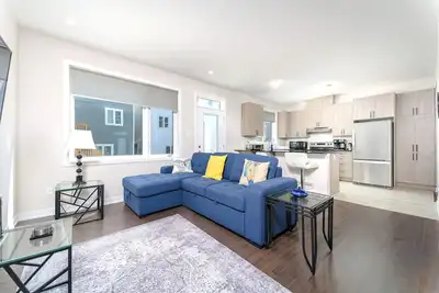 Image de TownHome In Ottawa!