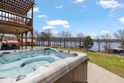 Image de Lakeside Condo, Hot Tub and Great View of Table Rock Lake