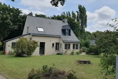 Image de Maison lumineuse avec grand jardin
