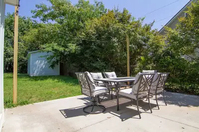 Image de City Nest: Pet Friendly Home Minutes to Dt Raleigh