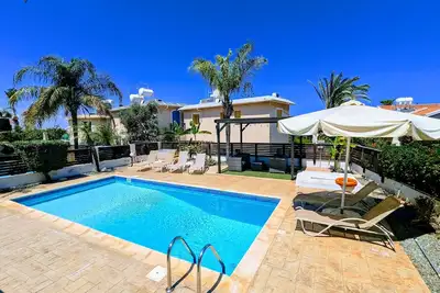 Image de This villa is a 4 bedroom(s), 3 bathrooms, located in Protaras, Ammochostos.