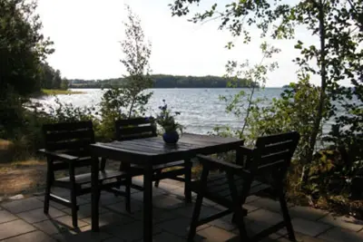 Image de Cottage on the beach of Lake Vättern