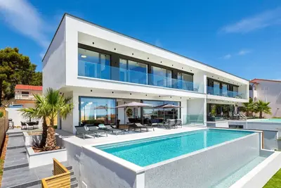 Image de Luxury Villa Maroon with Pool