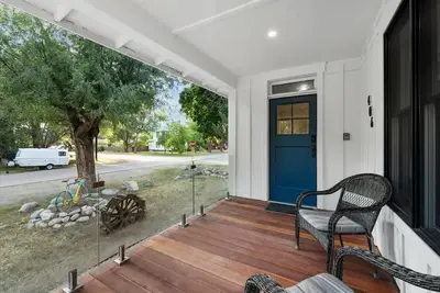 Image de 5 Bedroom - Located in Old Town Eagle