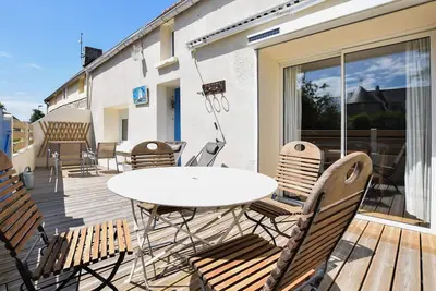 Image de Maison confortable Ă Pirou avec Wi-Fi