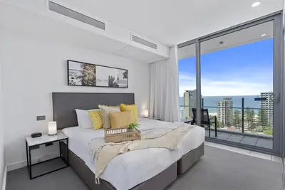 Image de Incredible views from modern Surfers Paradise apartment!