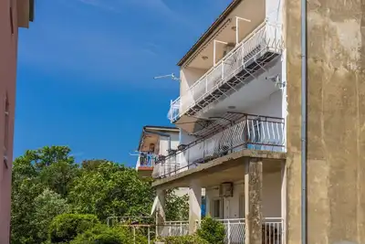 Image de Appartement de deux chambres avec la terrasse et la vue sur le mer Crikvenica (A-22278-a)