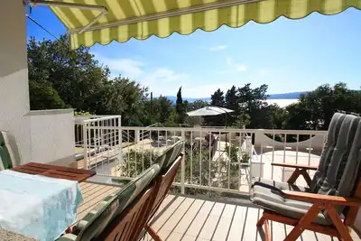 Image de Appartement de deux chambres avec la terrasse et la vue sur le mer Crikvenica (A-22281-c)