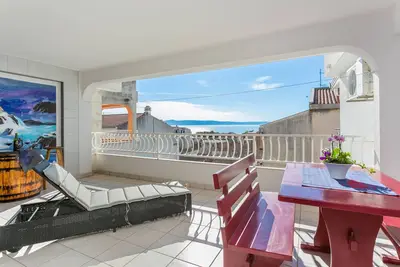 Image de Appartement de deux chambres avec la terrasse et la vue sur le mer Tucepi, Makarska (A-22384-b)