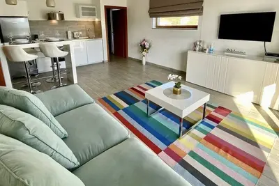 Image de Appartement d'une chambre avec le balcon et la vue sur le mer Ist (A-22436-a)