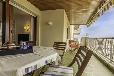 Image de Appartement Luxus by Interhome