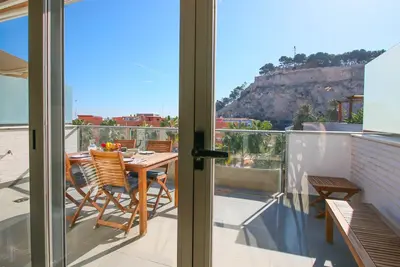 Image de Impressionnant penthouse dans le port de Denia.