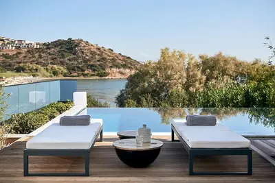 Image de Beachfront, Includes Breakfast & Hotel Services