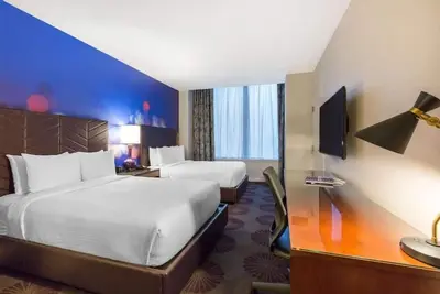 Image de Rooms for the Crew | 3 units | Steps to Mag Mile| Navy Pier | 24-hour Gym