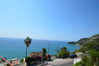 Image de Newly renovated holiday flat directly on the beach
