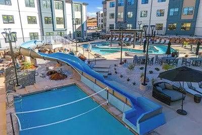 Image de Terra Vista Top Level | Closest to Pools & Fitness