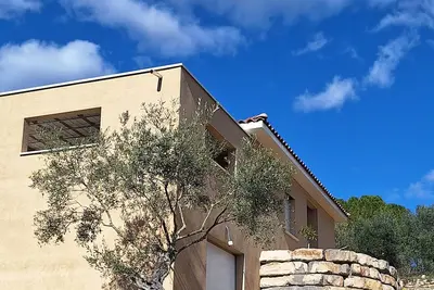Image de Superbe villa neuve climatisée, belle piscine, au pied des Cévennes!