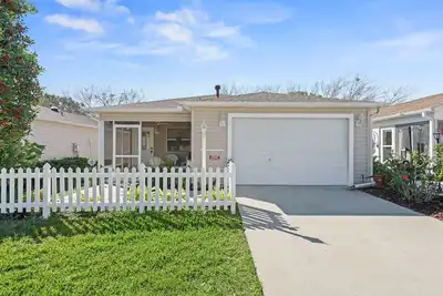 Image de Cozy 2\/2 Patio Villa: Enjoy Florida Living at Its Finest!