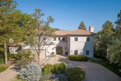 Image de Classic Broadmoor home on private cul-de-sac. 10 min. walk to Broadmoor Resort.