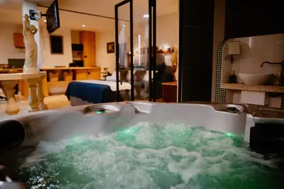 Image de Suite de Diane Jacuzzi - Première conciergerie