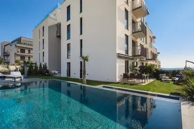 Image de Apartment À la Mode with Private Pool