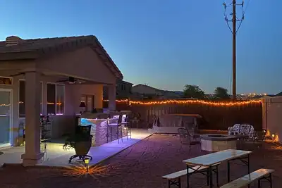 Image de Cozy Riverhouse w/ Pool! Plenty of Space for the whole Family.