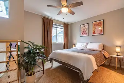 Image de 3 Bedroom Townhouse Downtown w/Private Backyard