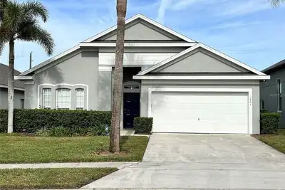 Image de Lovely home near Disney with a Heated pool and game room in a resort community.