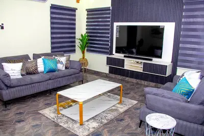 Image de Delkiks Homes 4bedrom Duplex Ogba, Ikeja Lagos Ac, Wi-Fi and 24/7 Electricity