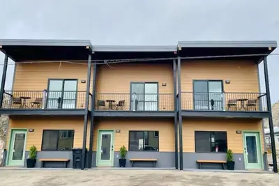Image de Cozy Wolf Lodge — Unit 3