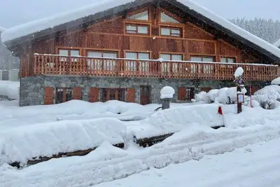 Image de 4 Bedroom Ski Chalet in Les Carroz
