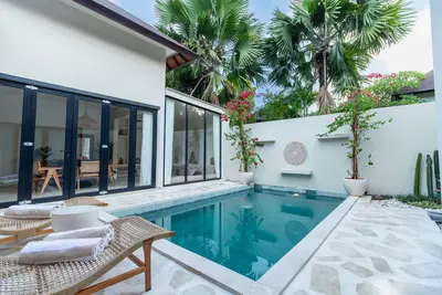 Image de Mediterranean Oasis Villa - Romantic Pool & Sunsets