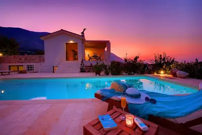 Villa 'Linatela Ideales Resort' avec vue sur la mer, Wi-Fi et climatisation