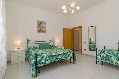 Image de Ferme 'Agriturismo I Debbi - Il Leccio' avec véranda privée, Wi-Fi et climatisation