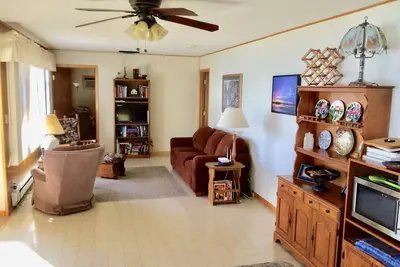 Image de Cozy  3-bedroom\/3 Bathroom  secluded house on the shore of Moose Lake