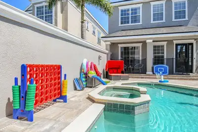 Image de 5br Reunion Resort w/ Pool, Theater & Tons of Games