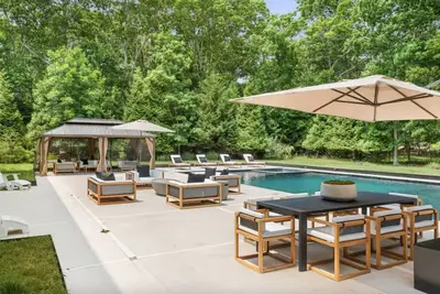Image de Exquisite Home l East Hamptons l Pool\n