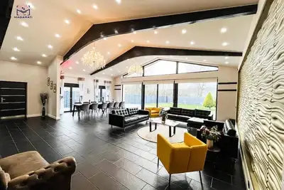 Image de Escape to Pottum Luxury Villa