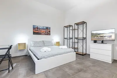 Palazzo dei Normanni & Ballarò Roomy Modern Apt x9